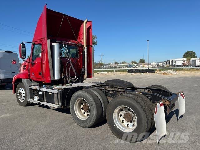 Mack CXU613 Cabezas tractoras