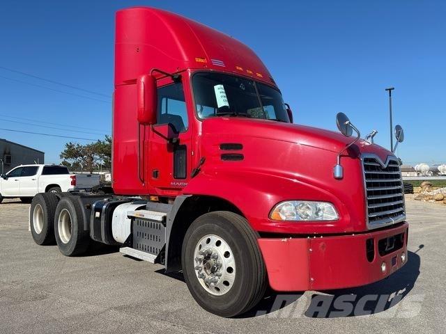 Mack CXU613 Cabezas tractoras