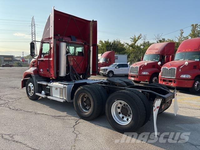 Mack CXU613 Cabezas tractoras