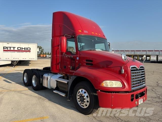 Mack CXU613 Cabezas tractoras