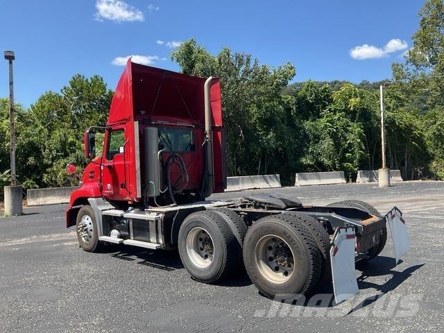 Mack CXU613 Cabezas tractoras