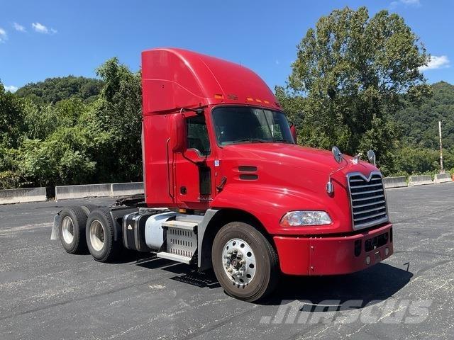Mack CXU613 Cabezas tractoras