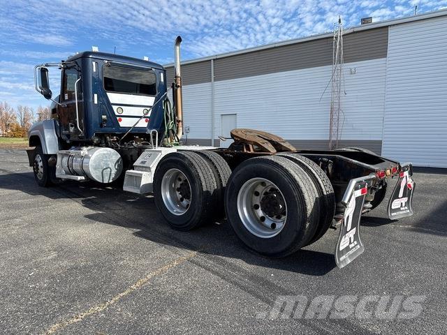 Mack CXU613 Cabezas tractoras