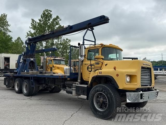 Mack DM688S Otros camiones