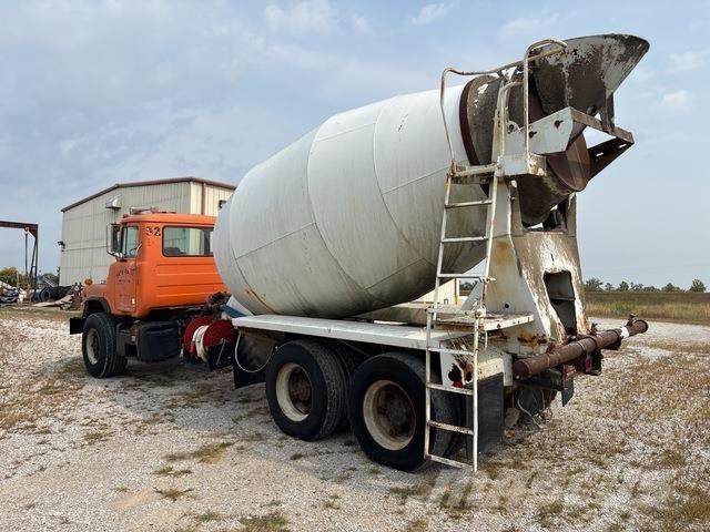 Mack DM690 Camiones cisterna