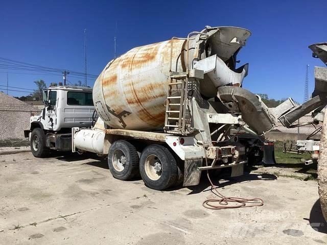 Mack DM690S Otros camiones
