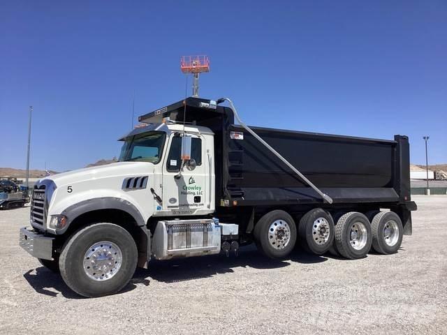 Mack GR104F Camiones bañeras basculantes o volquetes