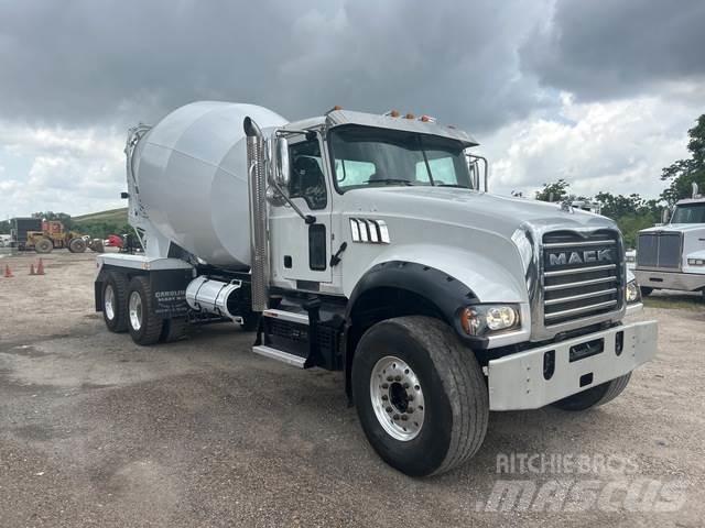 Mack GR64F Otros camiones