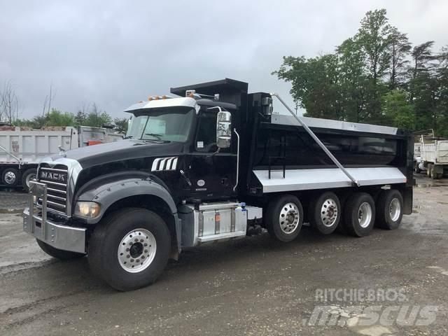 Mack GR64F Camiones bañeras basculantes o volquetes