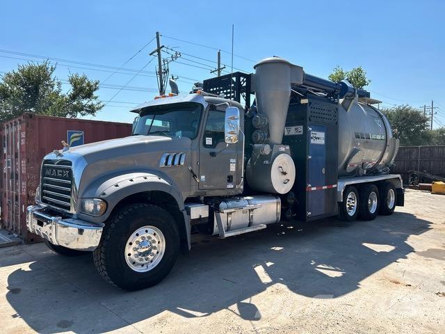 Mack Granite Excavadoras de cadenas