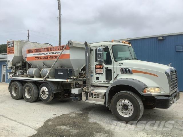 Mack Granite Camiones hormigonera