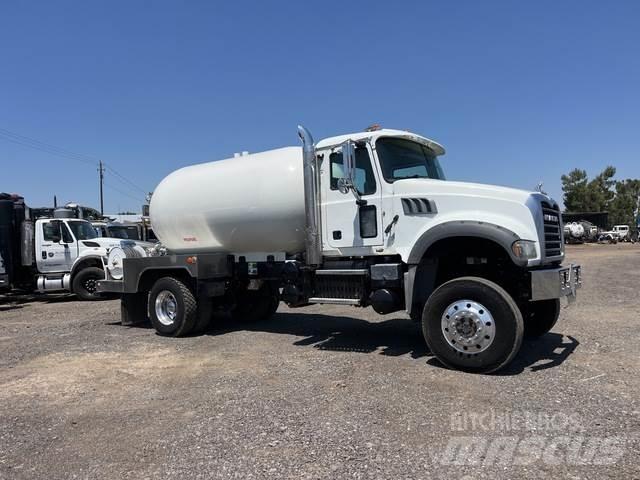 Mack GU432 Camiones cisterna
