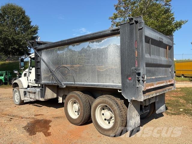 Mack GU713 Camiones bañeras basculantes o volquetes