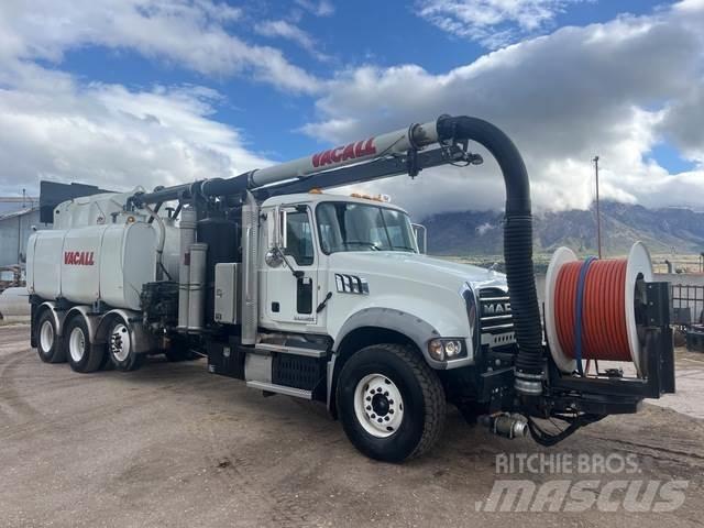 Mack GU713 Excavadoras de cadenas