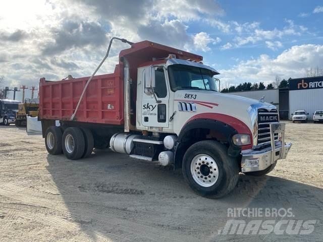 Mack GU713 Camiones bañeras basculantes o volquetes