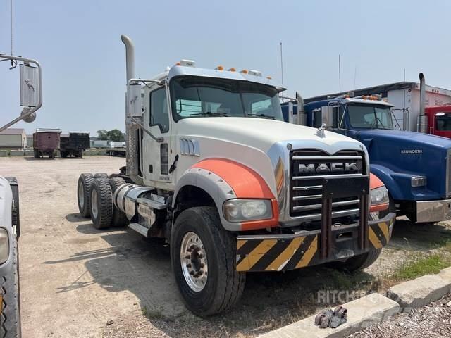 Mack GU713 Cabezas tractoras