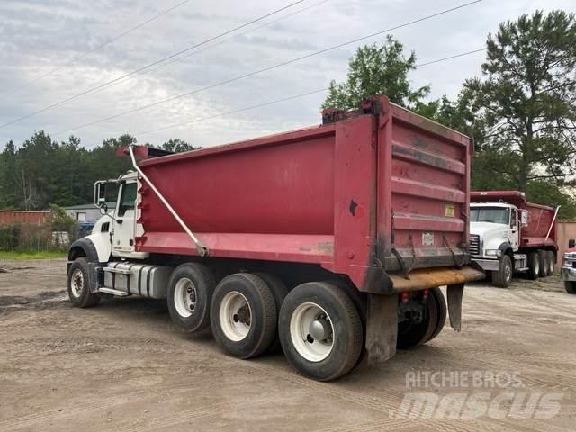 Mack GU713 Camiones bañeras basculantes o volquetes