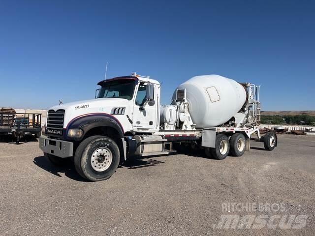 Mack GU713 Otros camiones
