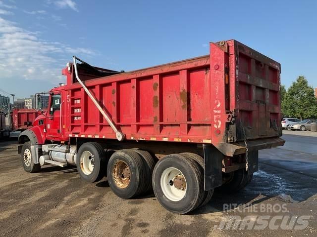 Mack GU713 Camiones bañeras basculantes o volquetes