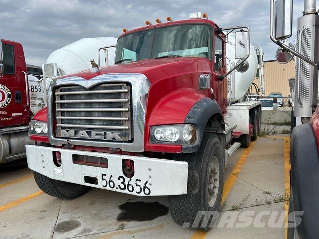 Mack GU713 Otros camiones