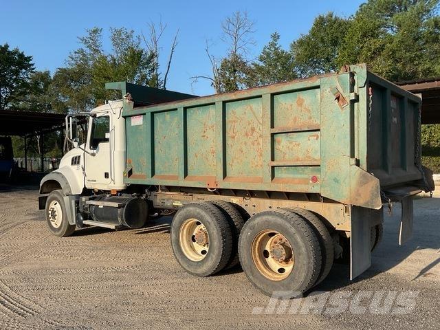 Mack GU713 Camiones bañeras basculantes o volquetes