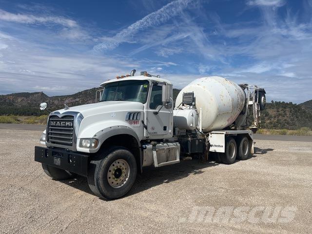 Mack GU713 Otros camiones