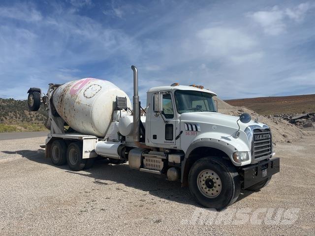 Mack GU713 Otros camiones