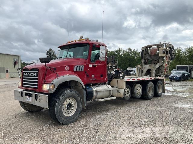 Mack GU713 Otros camiones