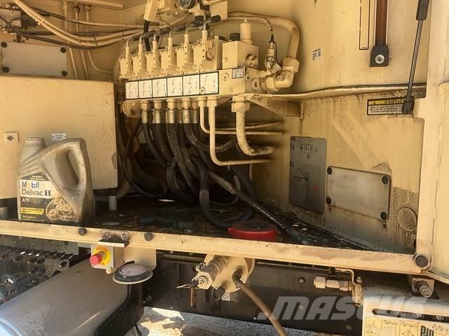 Mack GU813 Camión hormigonera