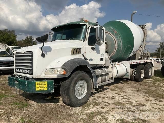 Mack GU813 Otros camiones