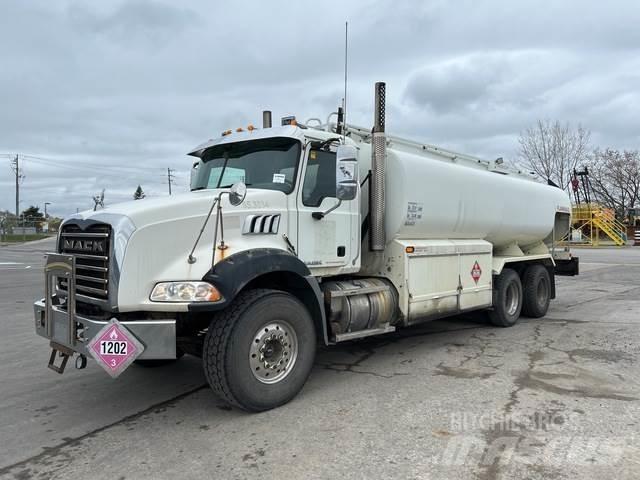 Mack GU813 Camiones cisterna