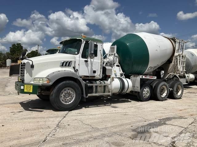 Mack GU813 Otros camiones