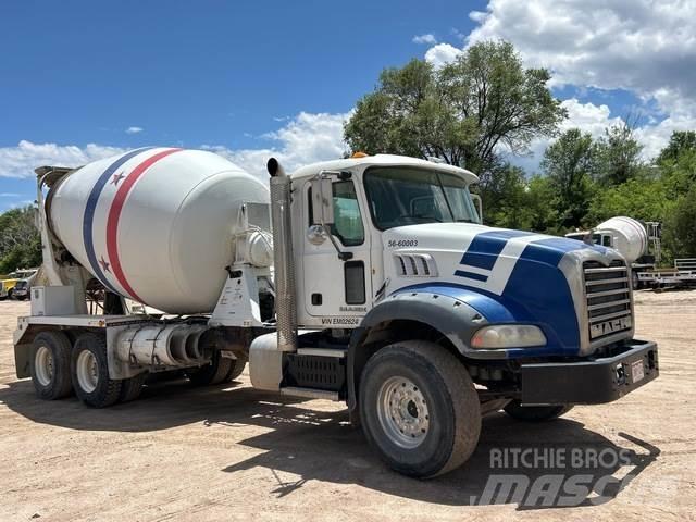 Mack GU813 Otros camiones