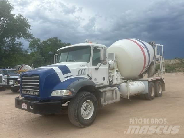 Mack GU813 Otros camiones