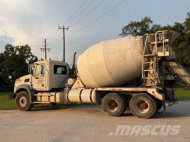 Mack GU813 Otros camiones