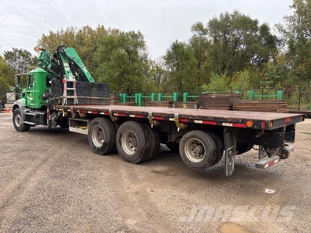 Mack GU813 Otros camiones