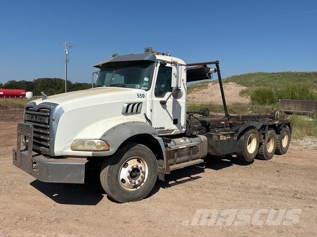 Mack GU813 Camiones portacubetas
