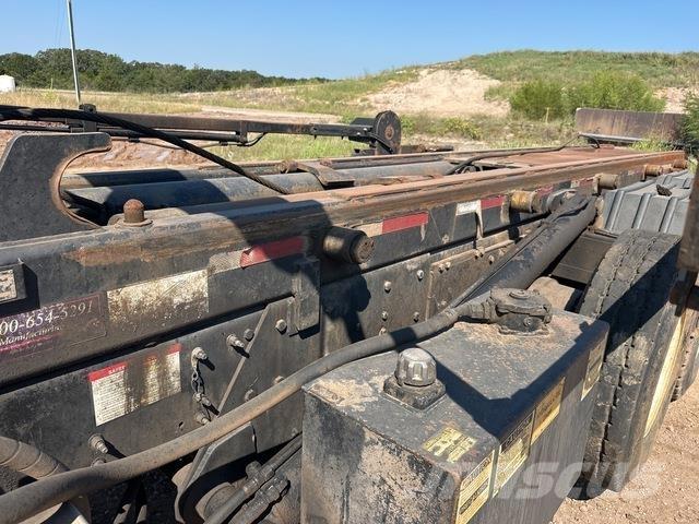 Mack GU813 Camiones portacubetas