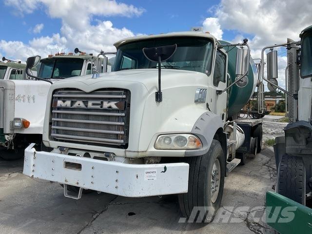 Mack GU813 Otros camiones