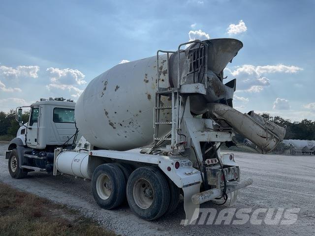 Mack GU813 Otros camiones