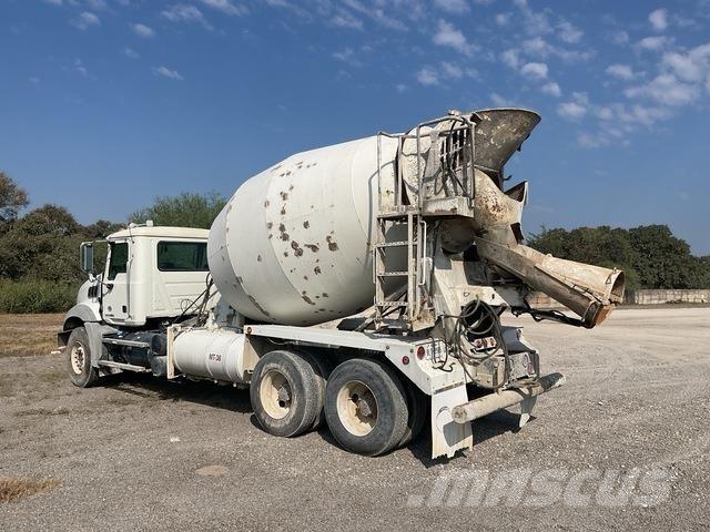 Mack GU813 Otros camiones