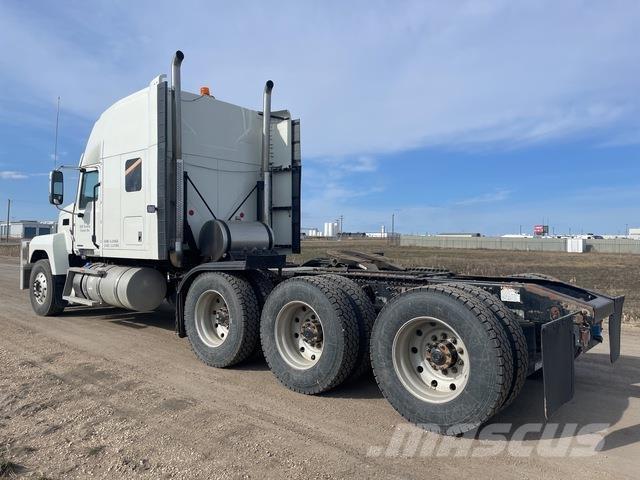Mack PI86T Cabezas tractoras