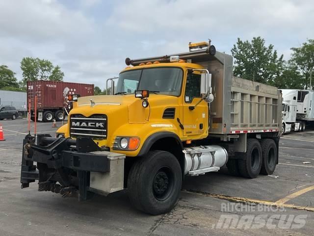 Mack PV713 Camiones bañeras basculantes o volquetes