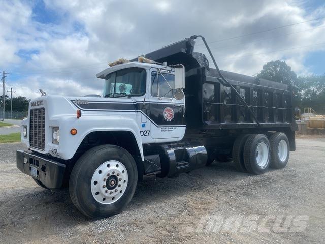 Mack R690ST Camiones bañeras basculantes o volquetes