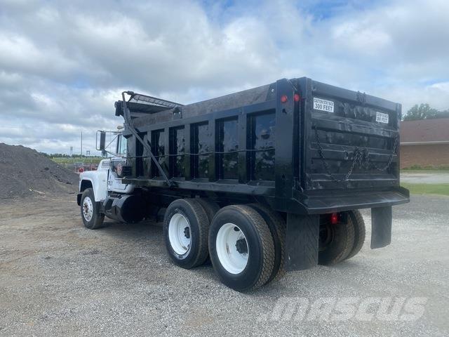Mack R690ST Camiones bañeras basculantes o volquetes