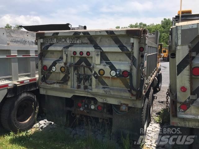 Mack RD600 Láminas y cuñas quitanieves