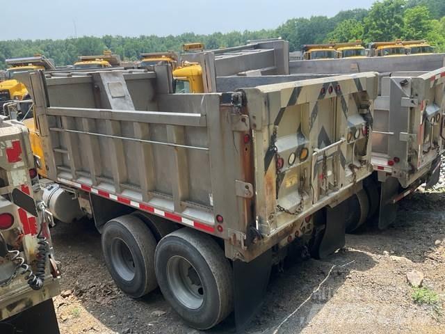 Mack RD688S Esparcidoras de arena y sal