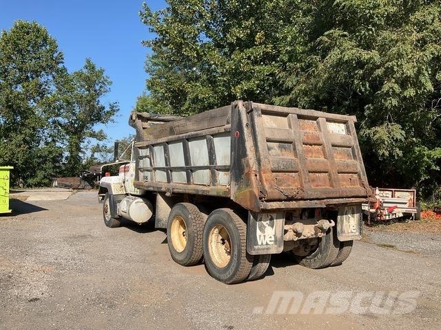 Mack RD688S Camiones bañeras basculantes o volquetes