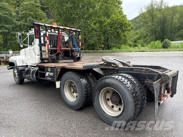 Mack RD688S Camiones plataforma