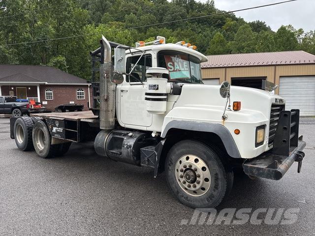 Mack RD688S Camiones plataforma